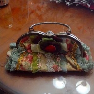 Nicole Lee Vintage Kisslock Lace Clutch Nwt